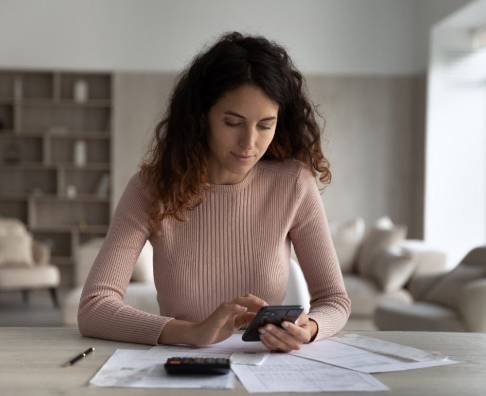 Jonge Vrouw Bankzaken